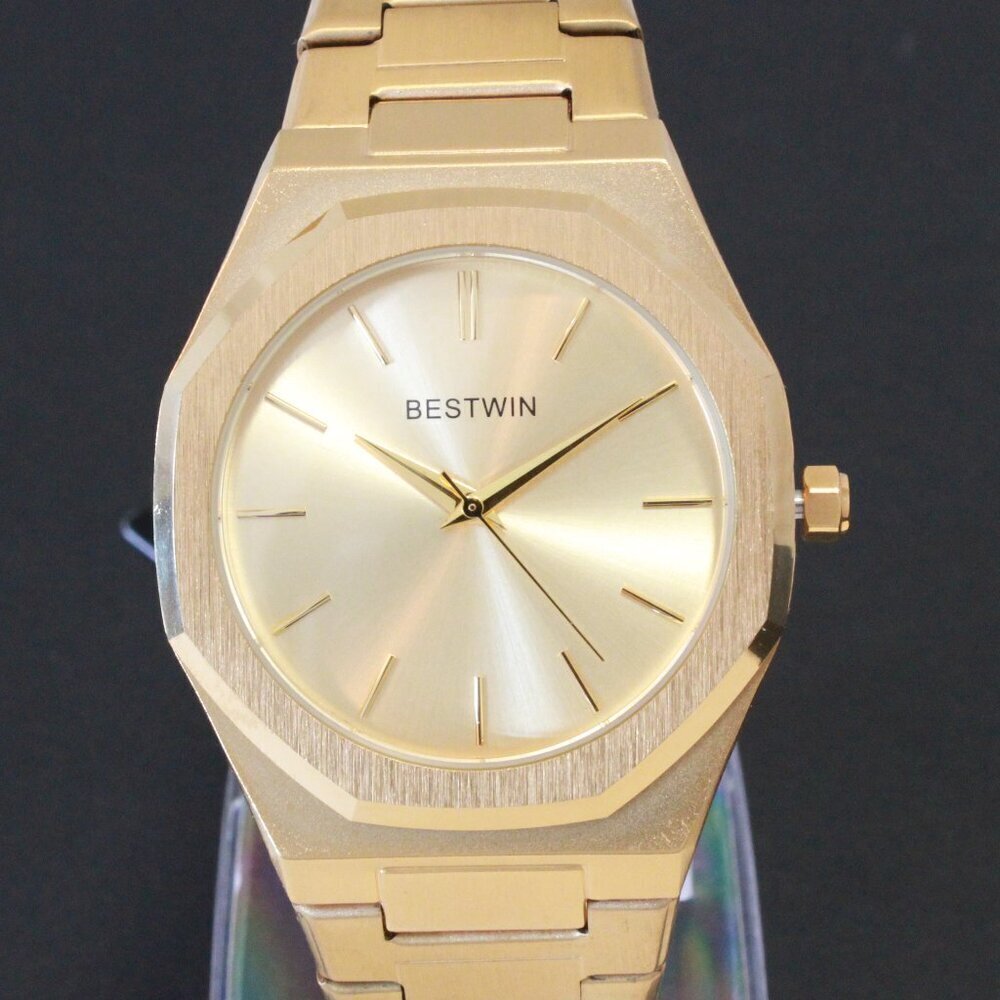 Men's Sports Watch Integrated Bracelet Gold Tone Quartz 41.5mm - Picture 6 of 14